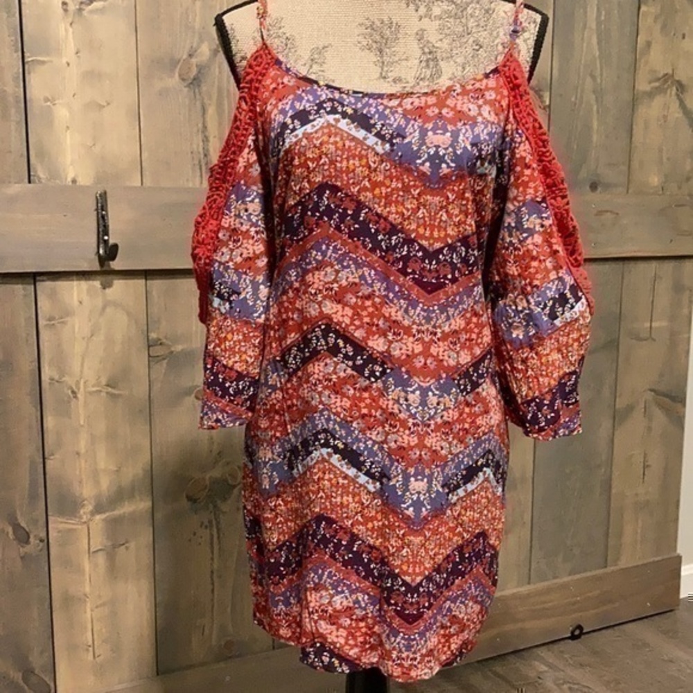 Red printed Rayon crocheted cold shoulder boho mini dress S/M
